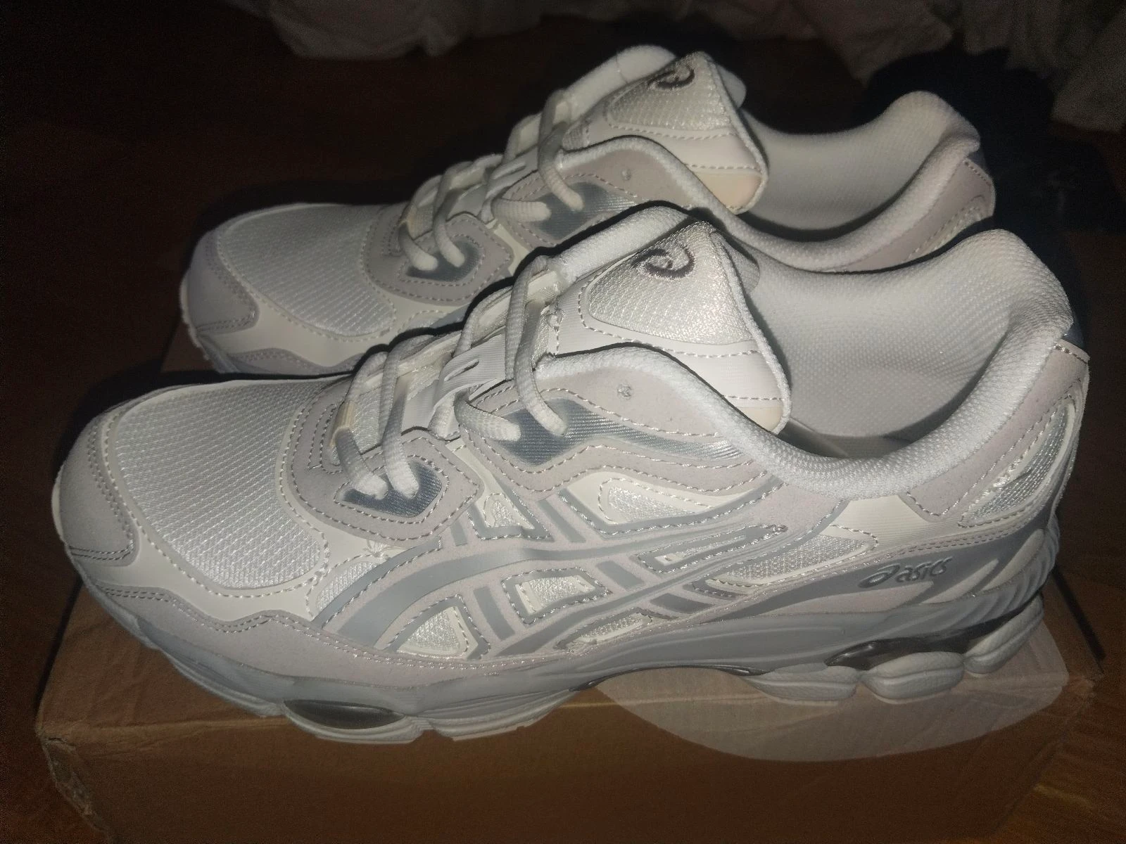 ASICS GEL-NYC Blanches Taille 44 – photo 2